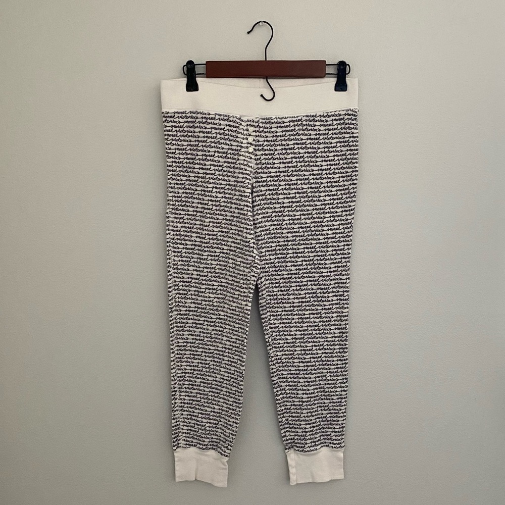 Women’s Victoria’s Secret White Cursive Logo Pattern Thermal Pajama Set Size S - Picture 7 of 11